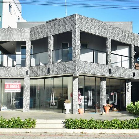 Апартаменты Residencial Melfi 3 Ap 6 Бомбиньяс Экстерьер фото