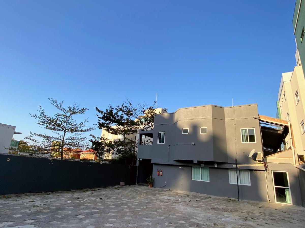 Апартаменты Residencial Melfi 3 Ap 6 Бомбиньяс Экстерьер фото